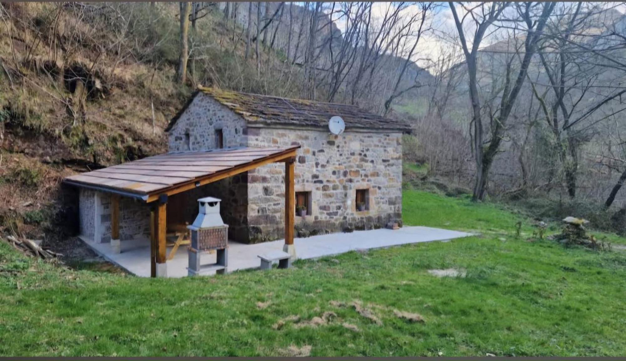 La Cabana Del Rio San Roque de Riomiera Exterior photo